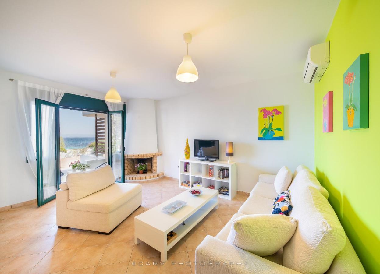 Fluo Seaside Apartment Vathí エクステリア 写真